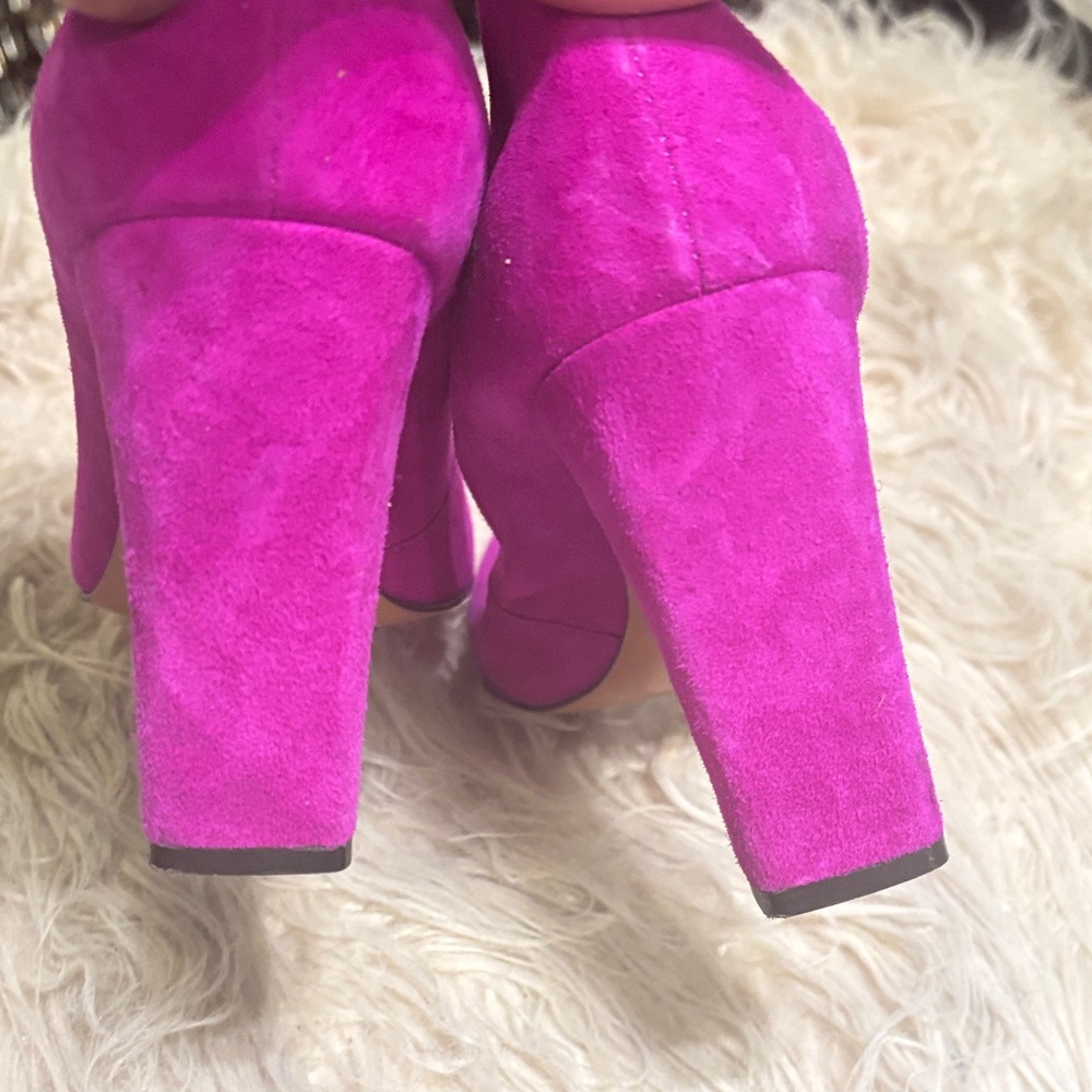 Banana Republic Fuchsia Suede Heels - Picture 3 of 4